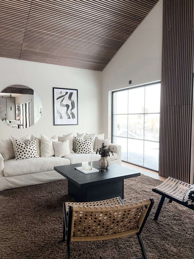akupanel-walnut-ceiling-villa_lisasbacke