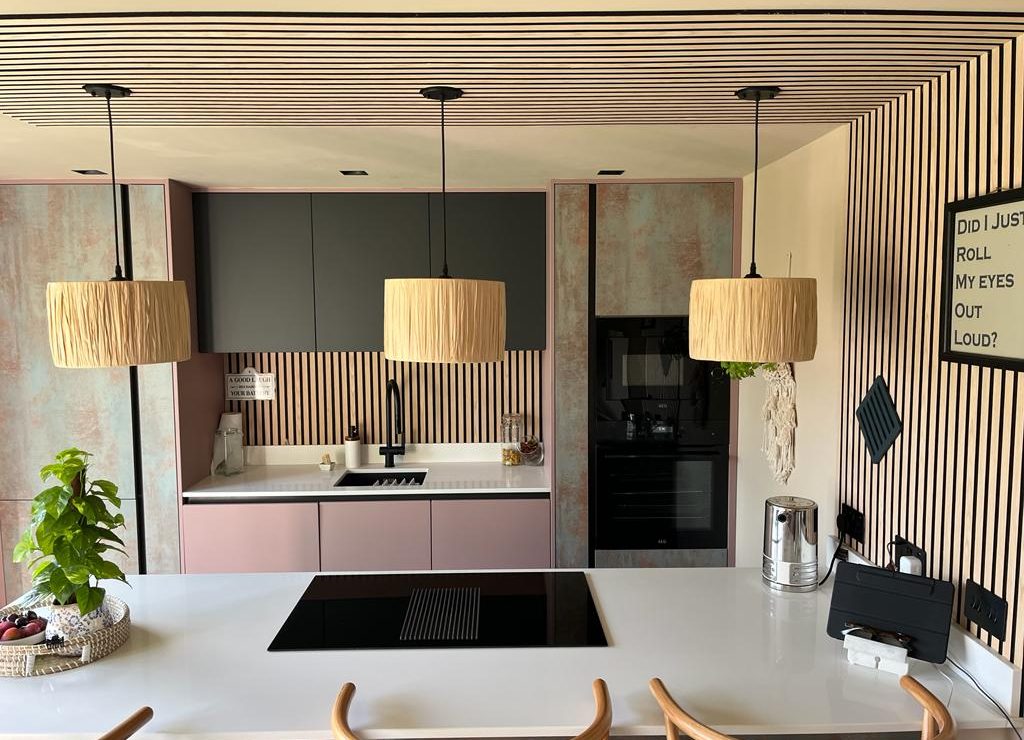 akupanel-classic-oak-black-ceiling