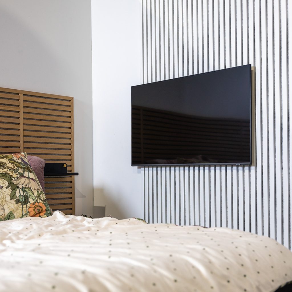 Image 3 of 5 in CREATE | TV Veggfeste gallery