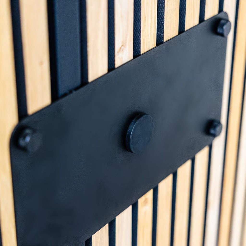 tv-mount-bracket-on-wall-magneta