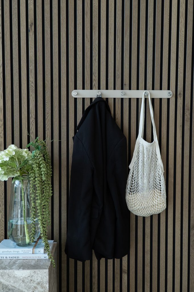 Image 3 of 4 in Knaggrekke gallery