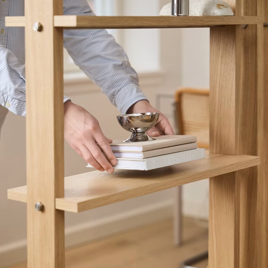 Bilde 10 av 10 i EMBRACE | Lova Wood Shelf galleri