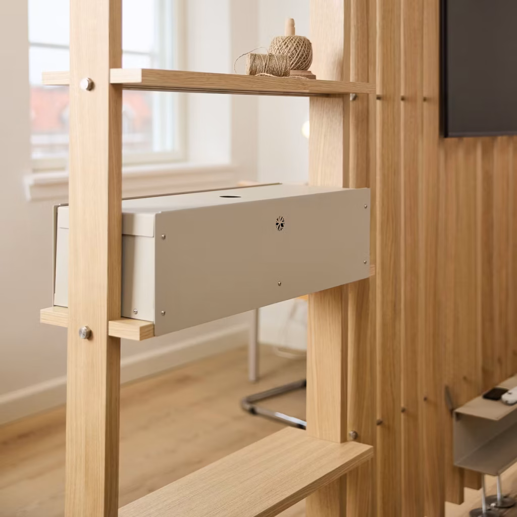 Bilde 6 av 9 i EMBRACE | Nell Metal Box galleri